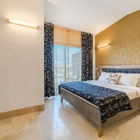 Ocean Front Line Golf And Sport Sun Bay *